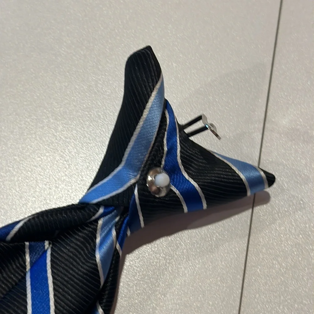 🔴Chaps youth clip-on tie. NWOT.